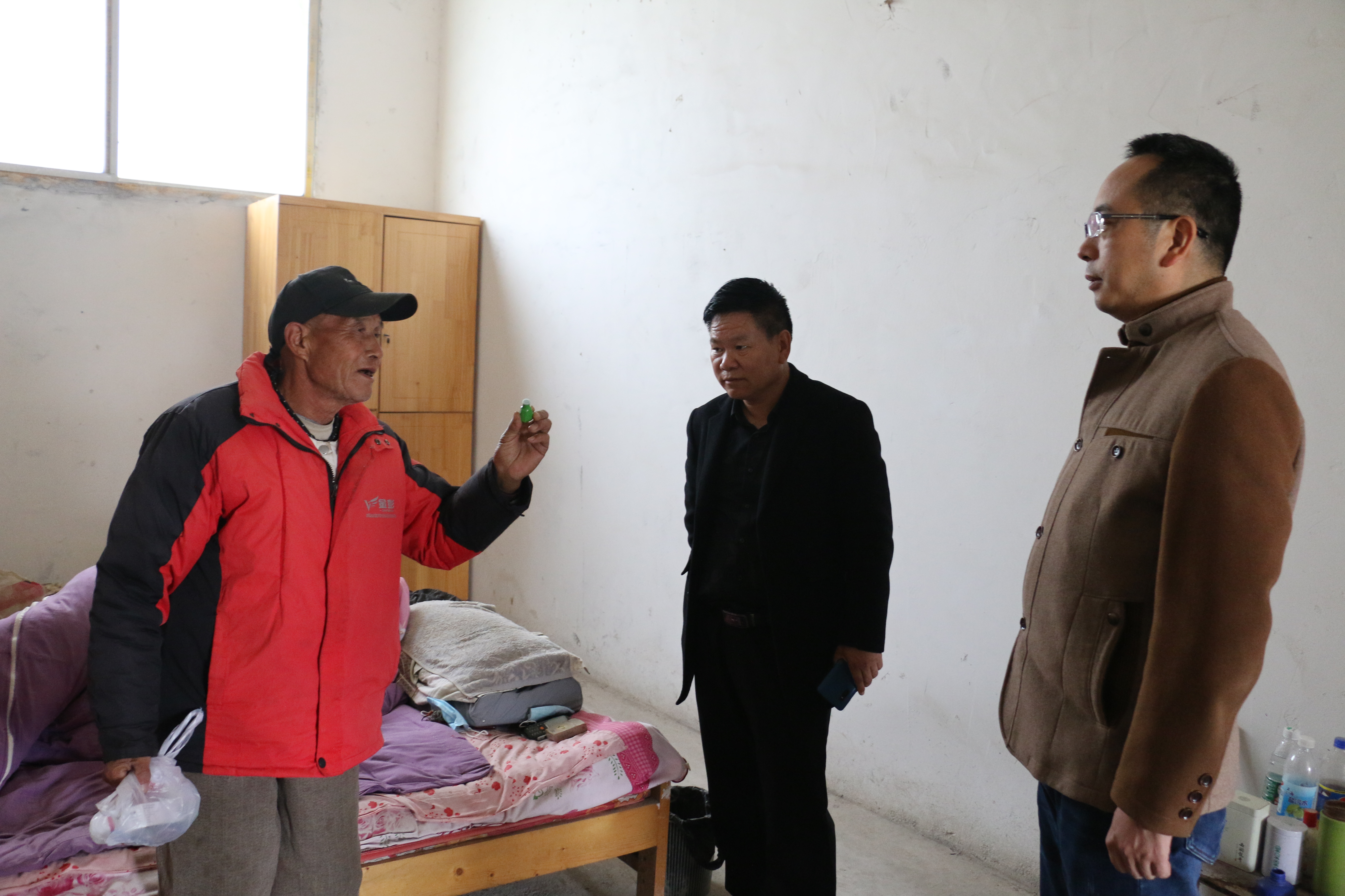 m88asia开展对点帮扶走访并宣讲党的二十大精神(图1)